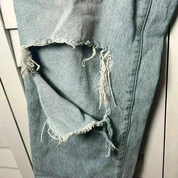 PacSun Distressed Ripped Knee Dad Jeans Size 27 Light Wash - Picture 6 of 11